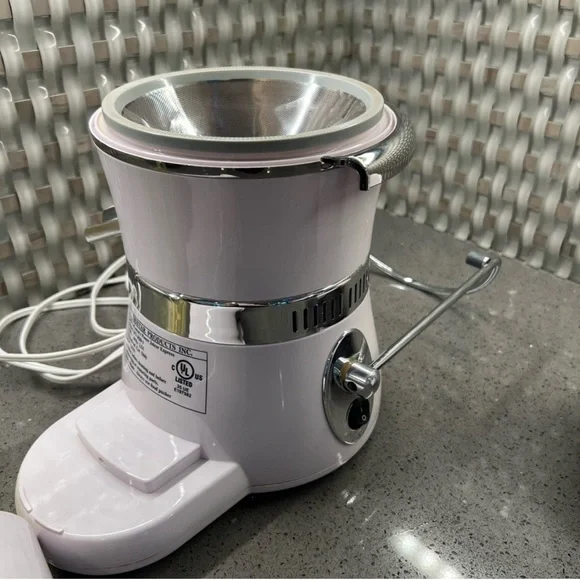 Jack LaLanne Power Juicer Express in White like new